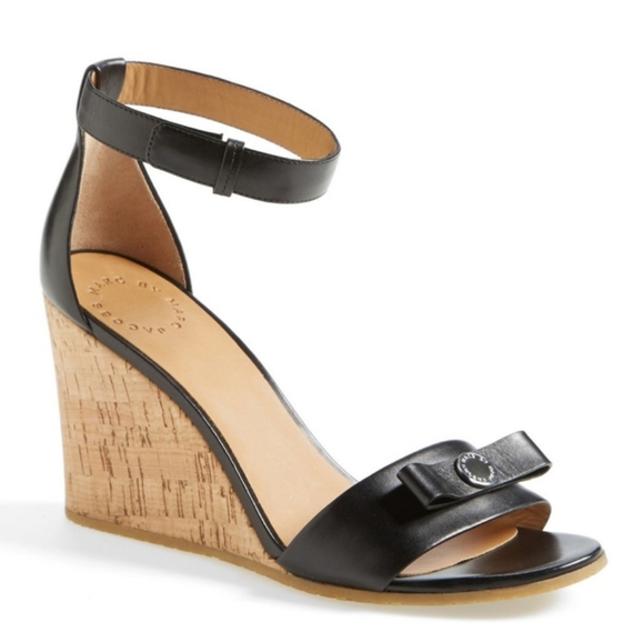 Marc Jacobs Shoes - Marc Jacob bow wedges